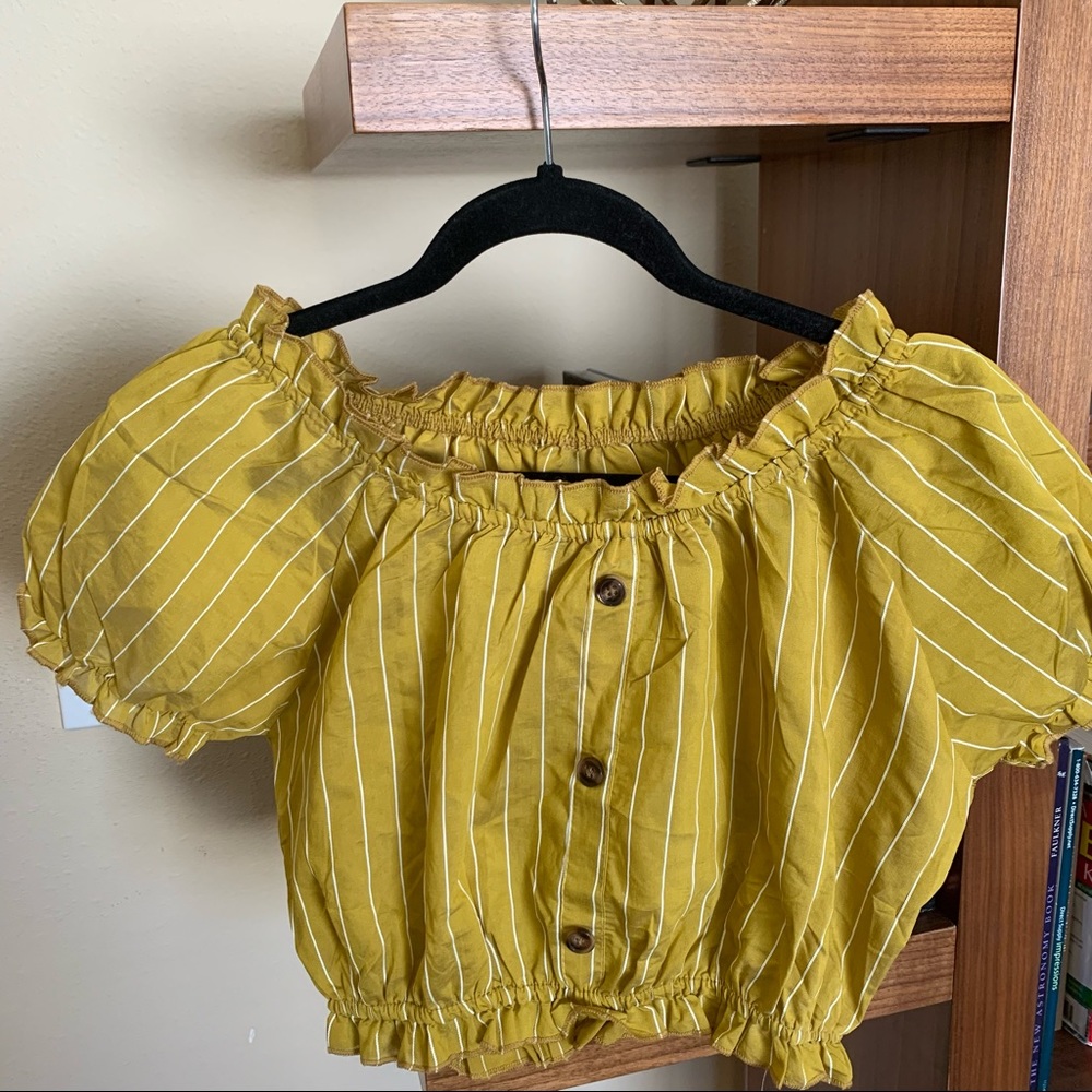 No Brand- Striped Off Shoulder Crop Top